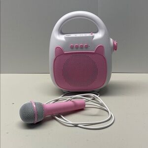 Gabba Goods Kids Karaoke Party Speaker with Microphone.  handle is broken